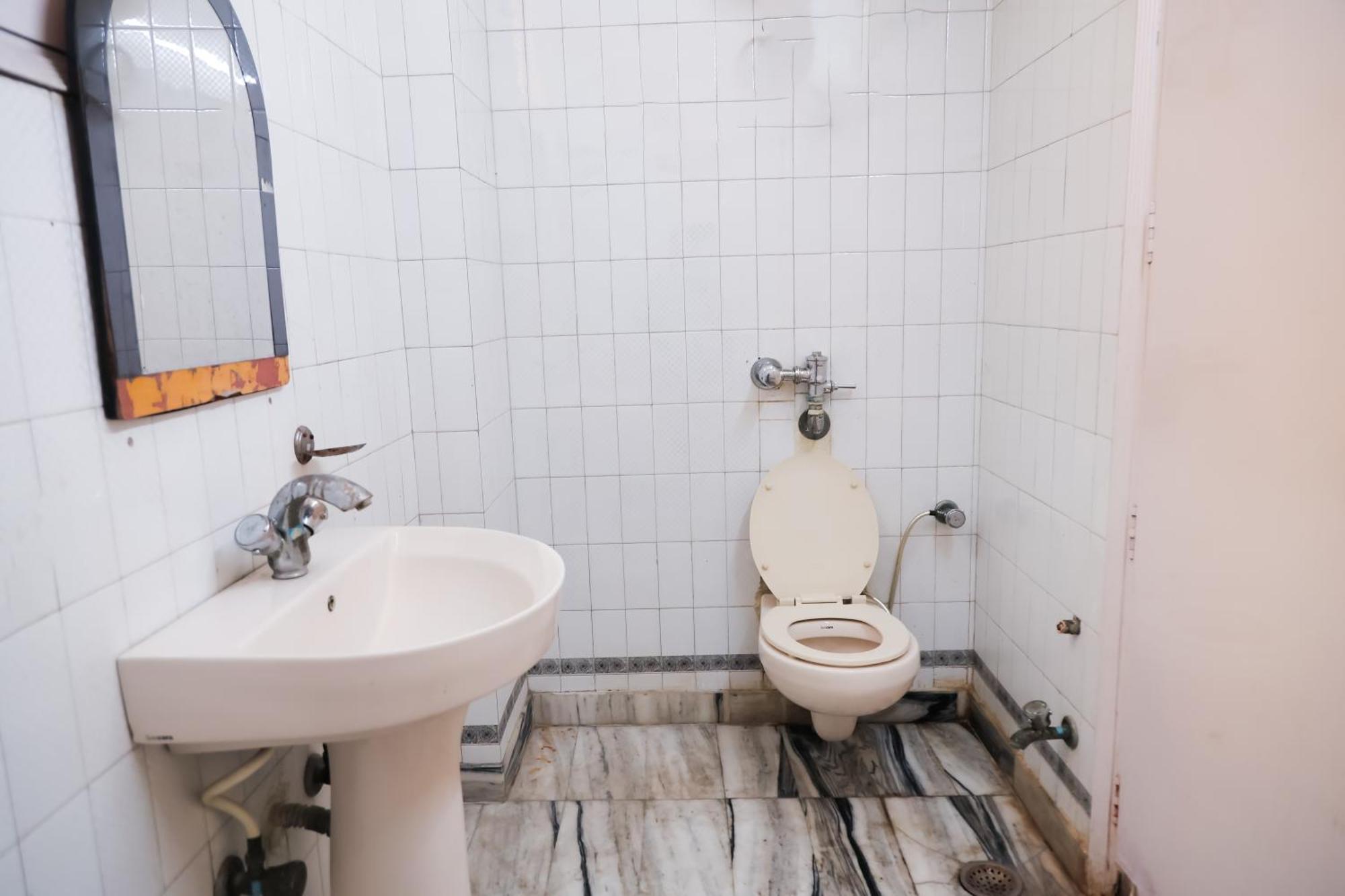 Hotel Green Villa - Near Anand Vihar Station New Delhi Exteriör bild